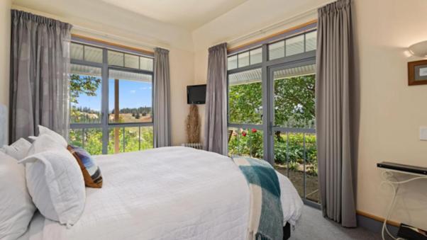Hawkdun Rise Vineyard & Accommodation 亚历山德拉 外观 照片